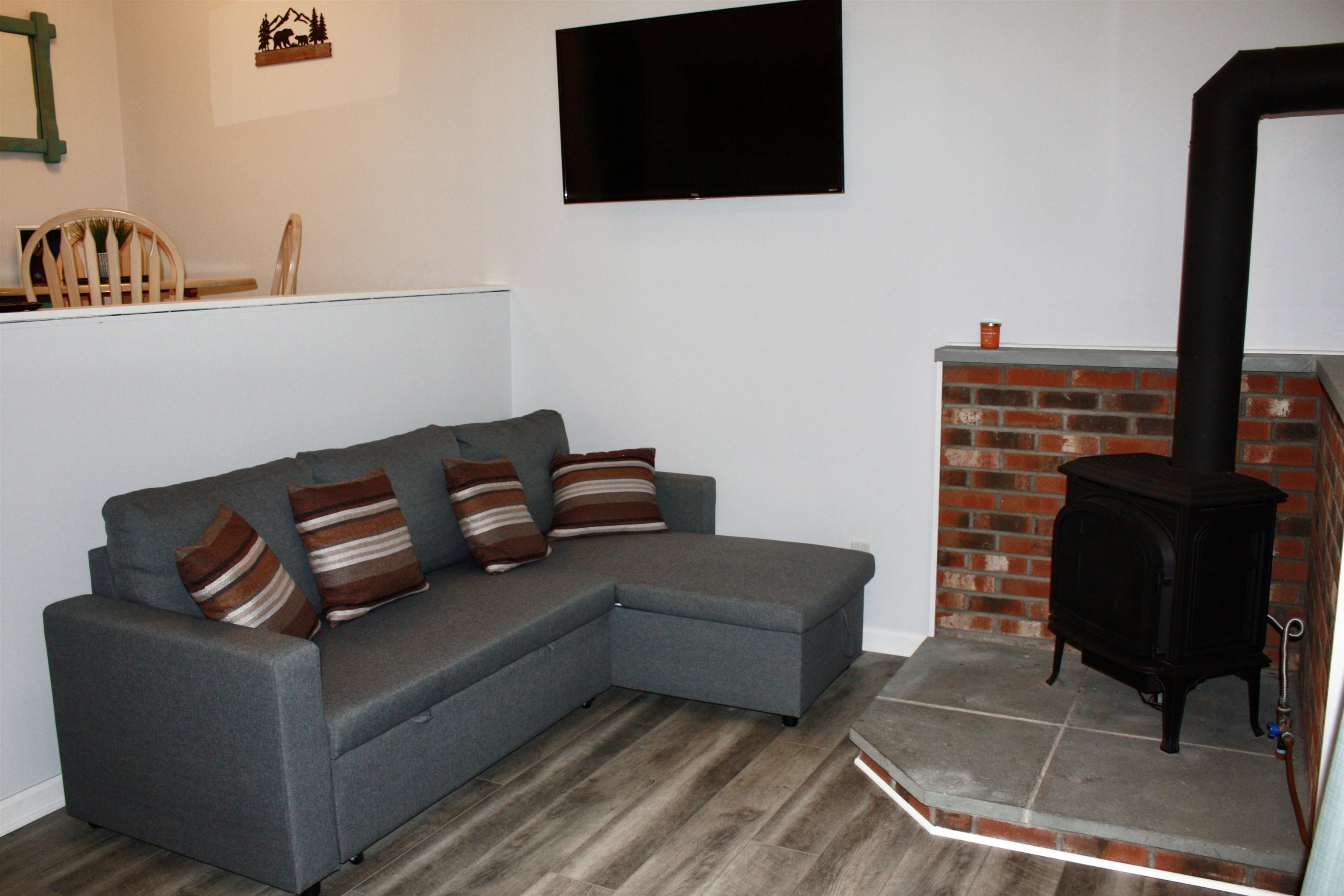 956 Butternut Hill Road E4