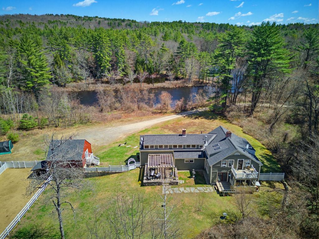 Photo of 41 W Lull Place, New Boston, NH 03070 (MLS # 5086587)