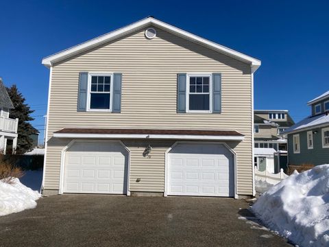 78 PEMBROKE Street Seabrook NH 03874