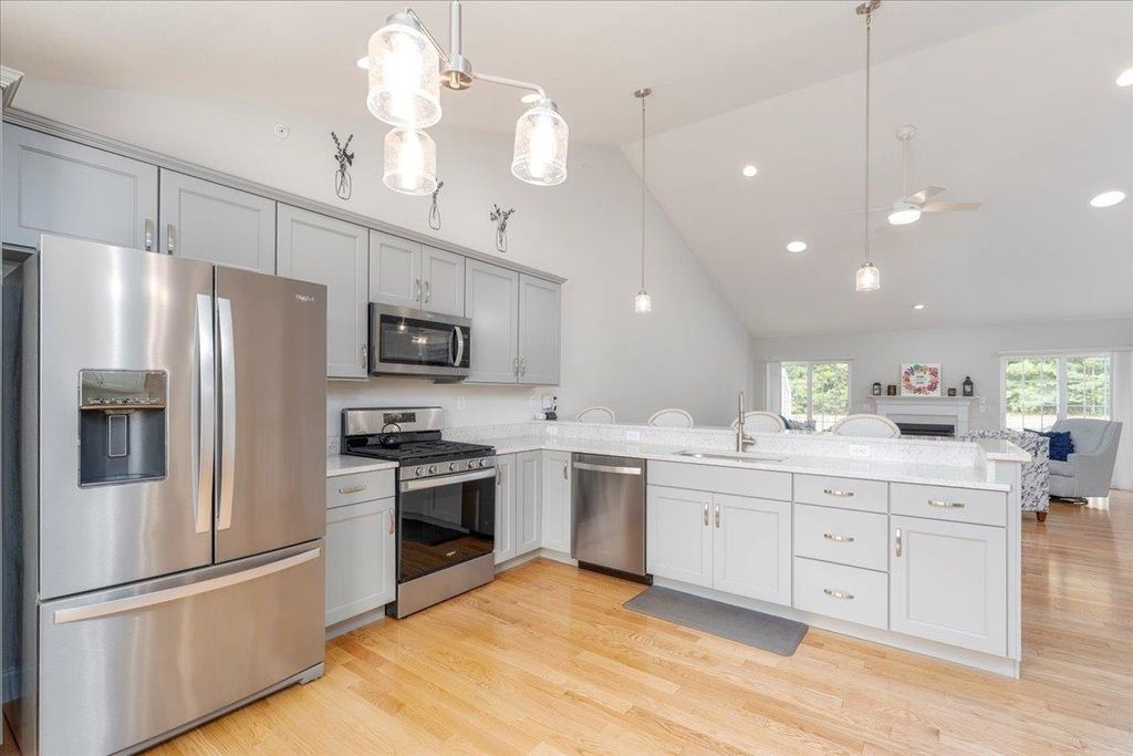 Photo of 9 Springfield Drive, Hampstead, NH 03826 (MLS # 5082474)