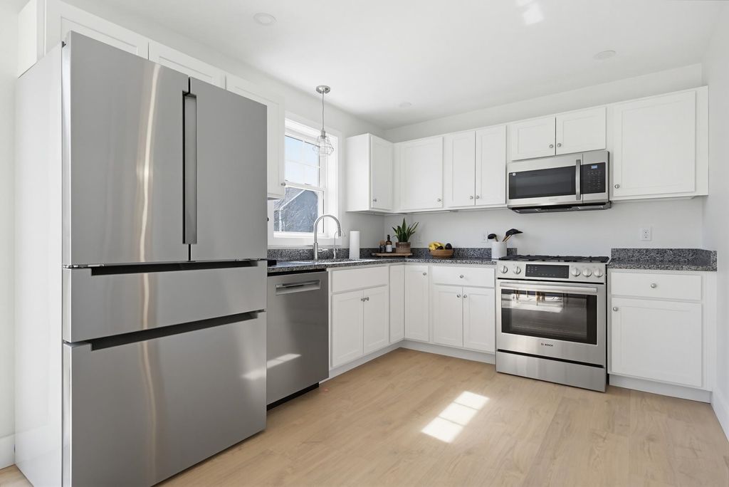 Photo of 9 Wentworth Lane, Barrington, NH 03825 (MLS # 5088154)