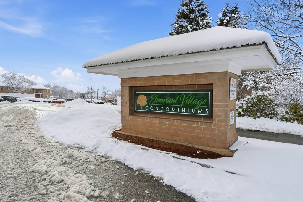 Photo of 804 Elmwood Drive, Hudson, NH 03051 (MLS # 5074712)