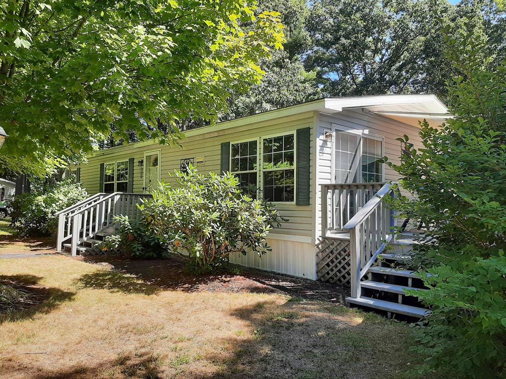 Photo of 43 Wildwood Way, Conway, NH 03813 (MLS # 5059125)