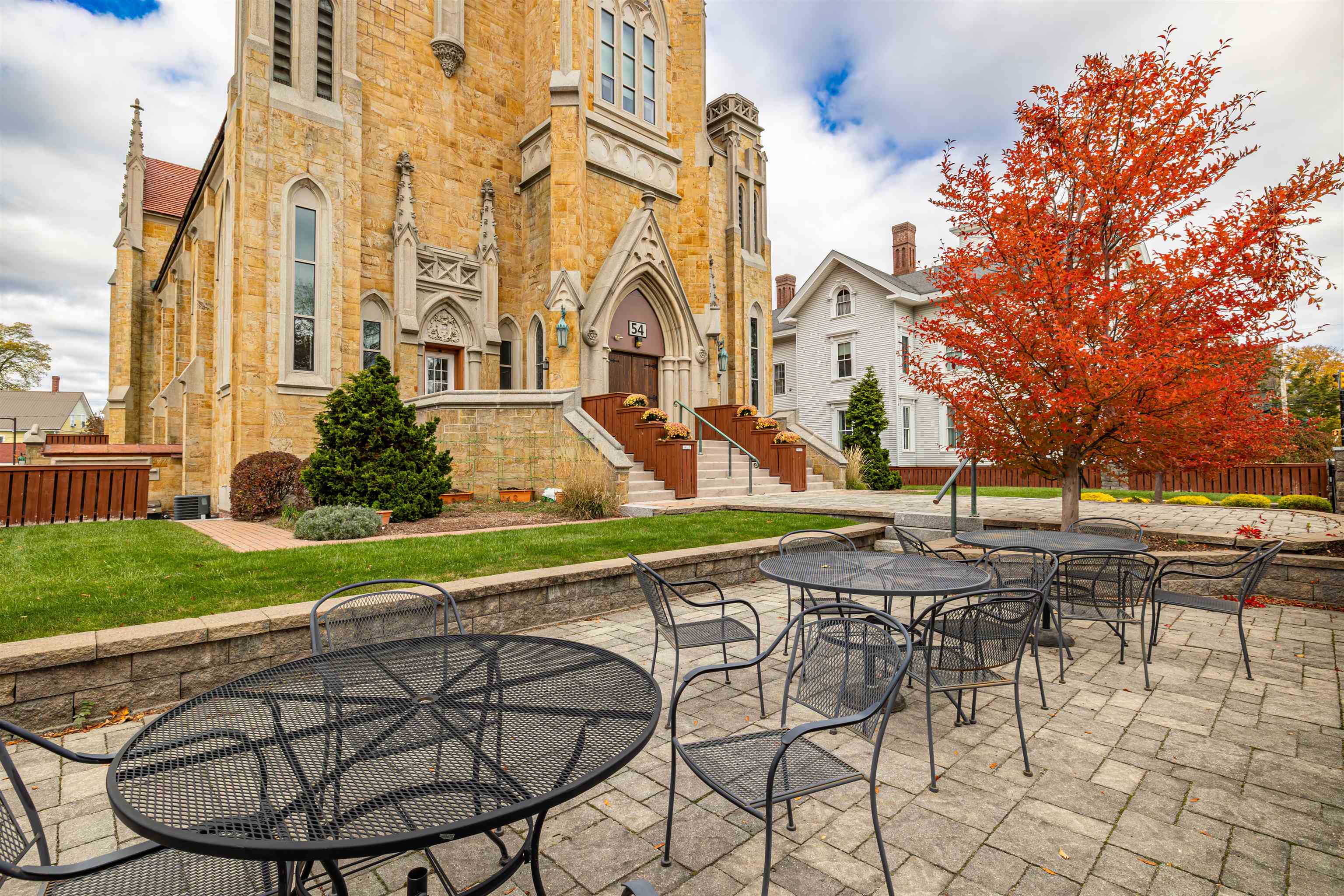 54 Pleasant Street 8