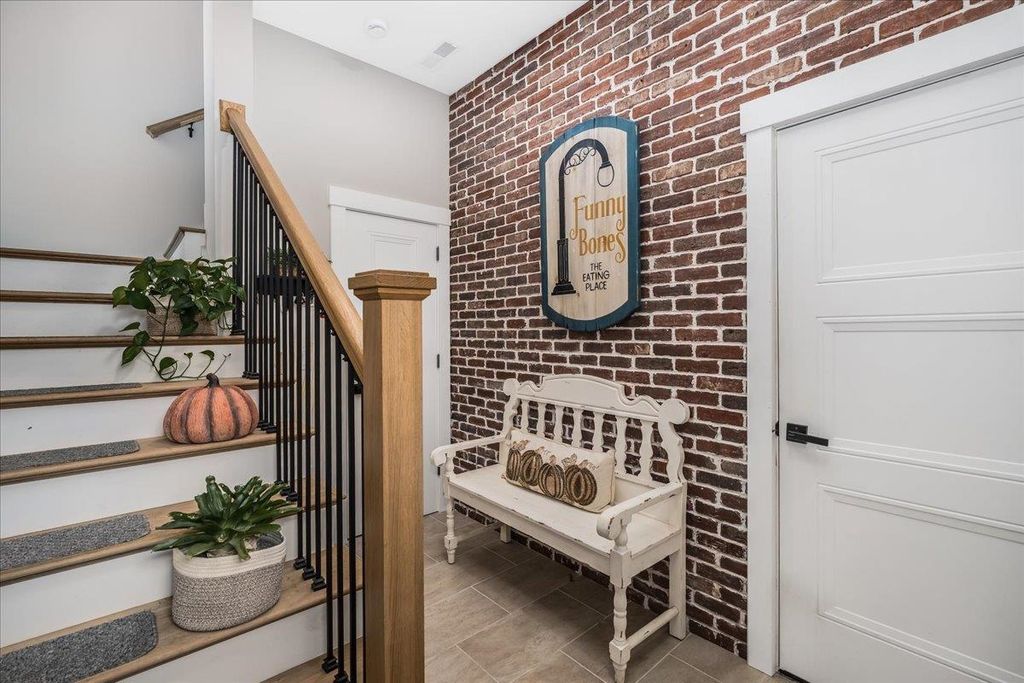 Photo of 87 South Main Street #Unit 2, Concord, NH 03301 (MLS # 5064597)