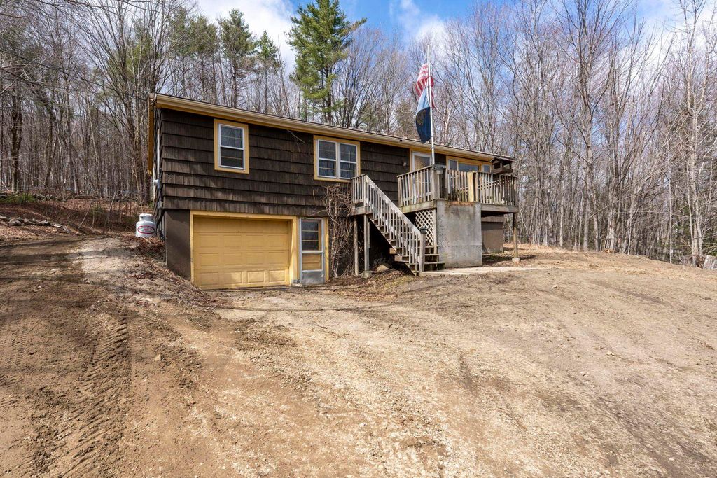 Photo of 7256 Oak Hill Road, Loudon, NH 03307 (MLS # 5082704)