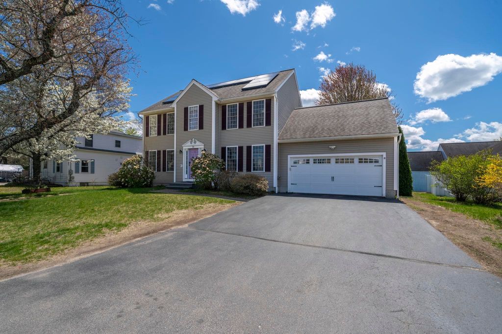 Photo of 54 Pine Hill Road, Nashua, NH 03063 (MLS # 5087888)