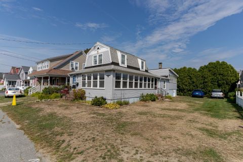 32 Nudd Avenue Hampton NH 03842