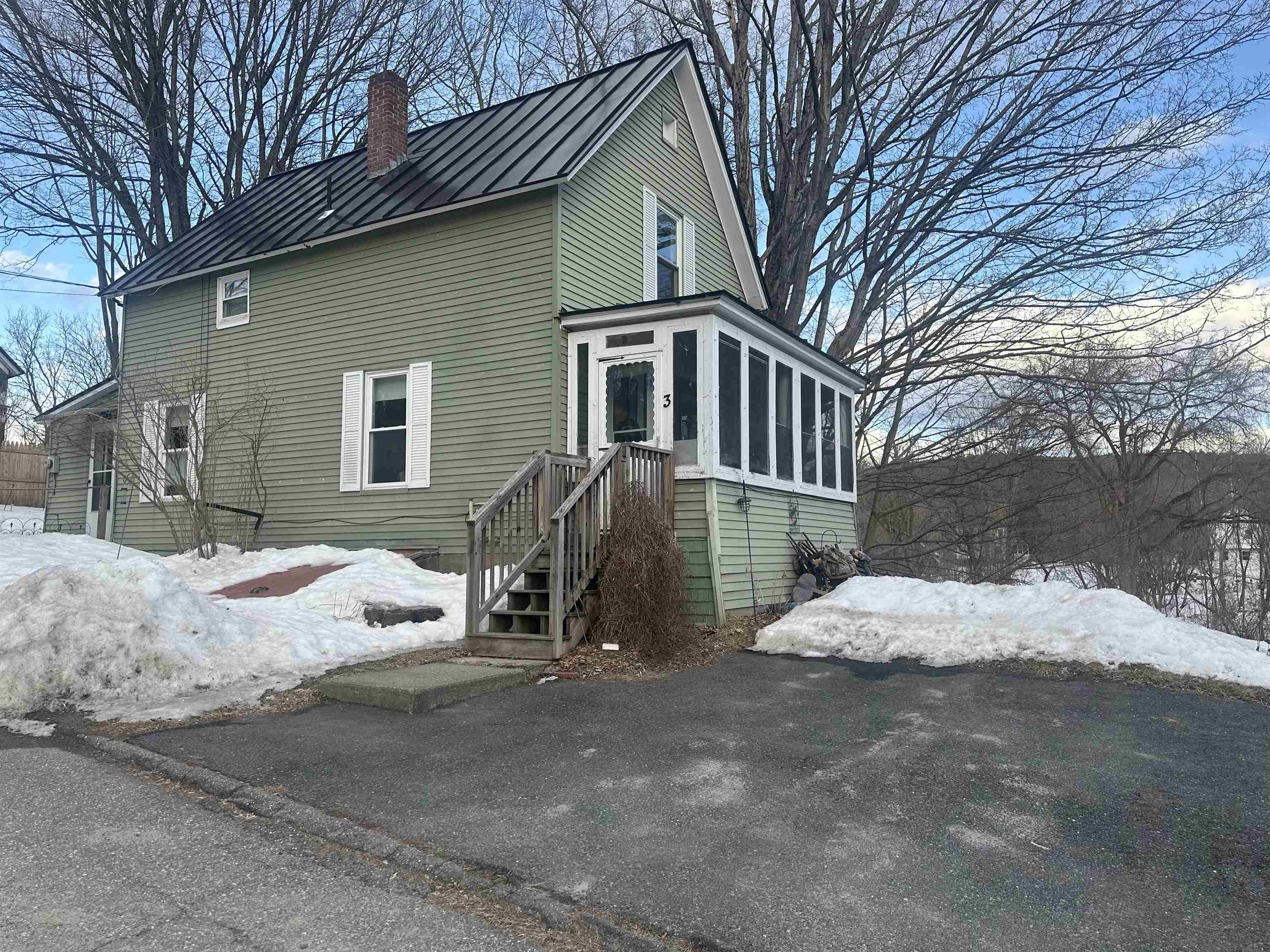 3 Fitch Court