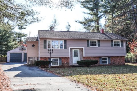 Photo of 14 Mayflower Drive, Merrimack, NH 03054 (MLS # 5071211)