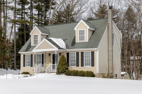 10 Rowe Drive Fremont NH 03044