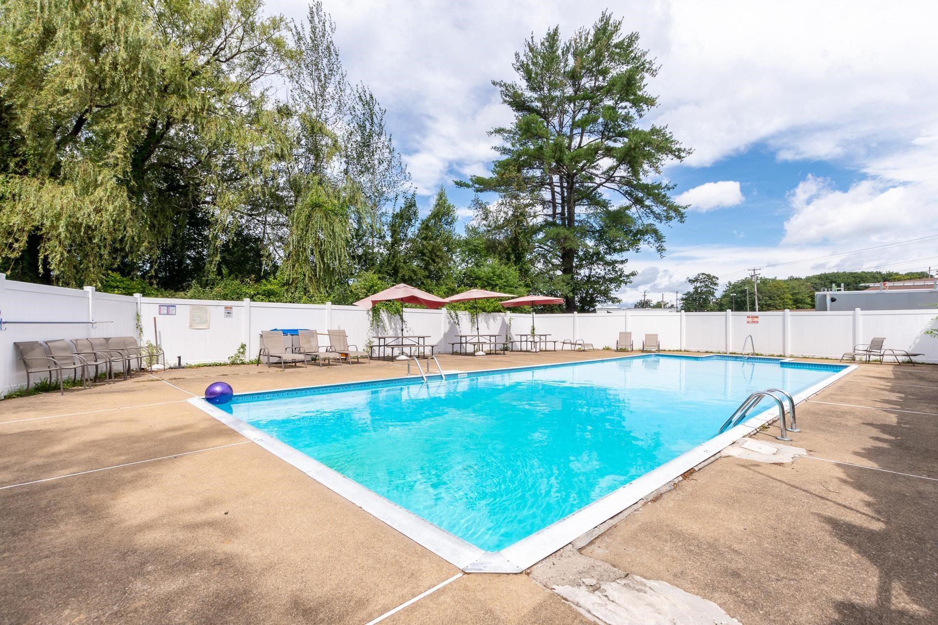554 Endicott N Street 4