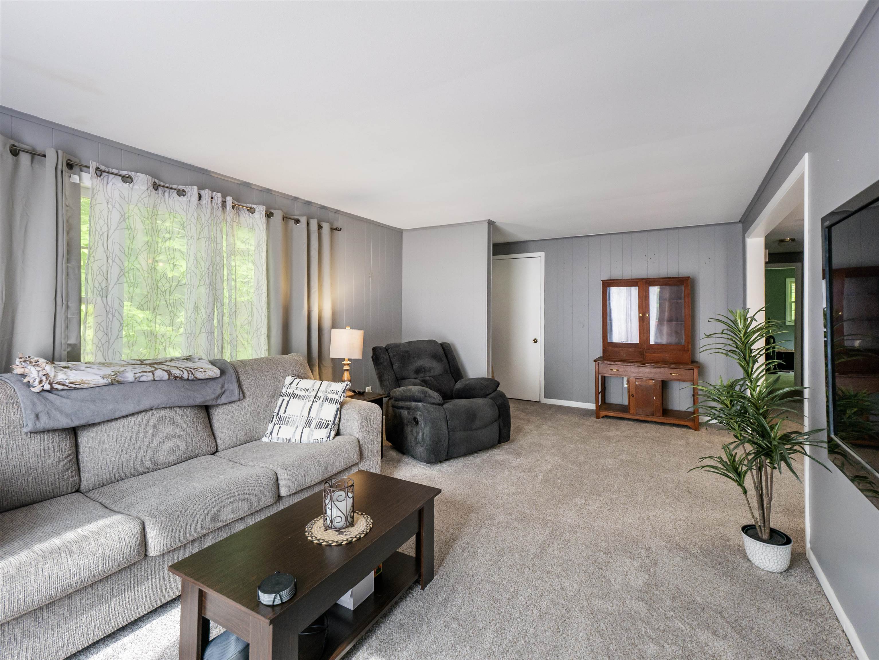 1427 Woodstock Road