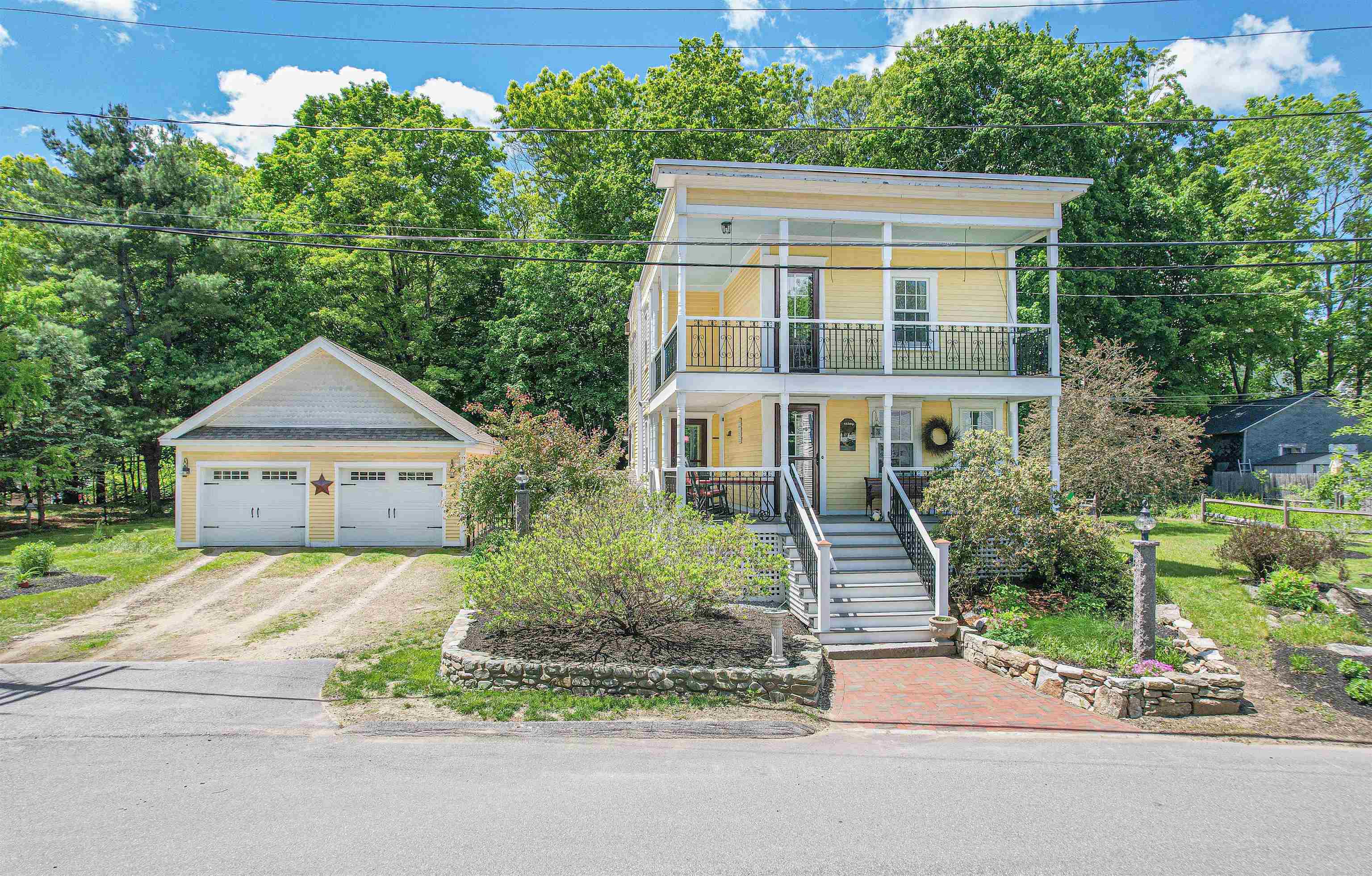 9 Lawes Avenue