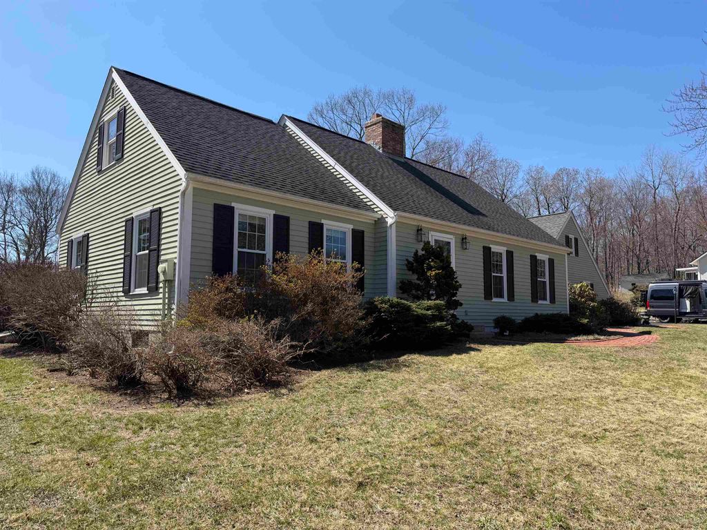 Photo of 36 Prescott Heights Road, Hooksett, NH 03106 (MLS # 5075102)