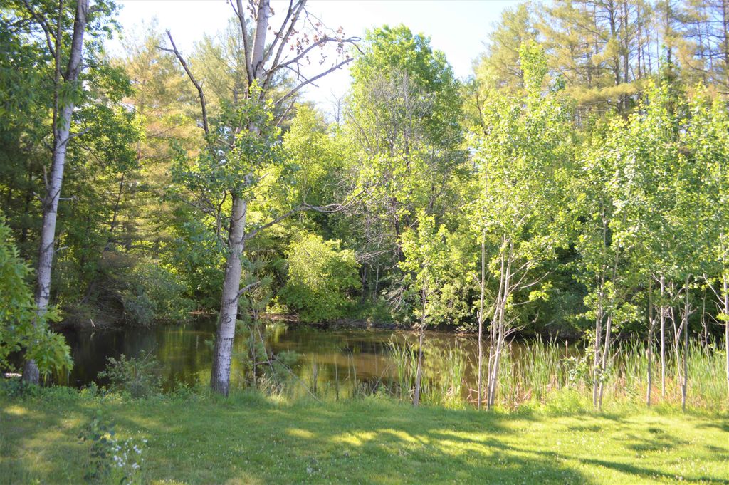 Photo of 227 Pleasant Street, Concord, NH 03301 (MLS # 4914683)