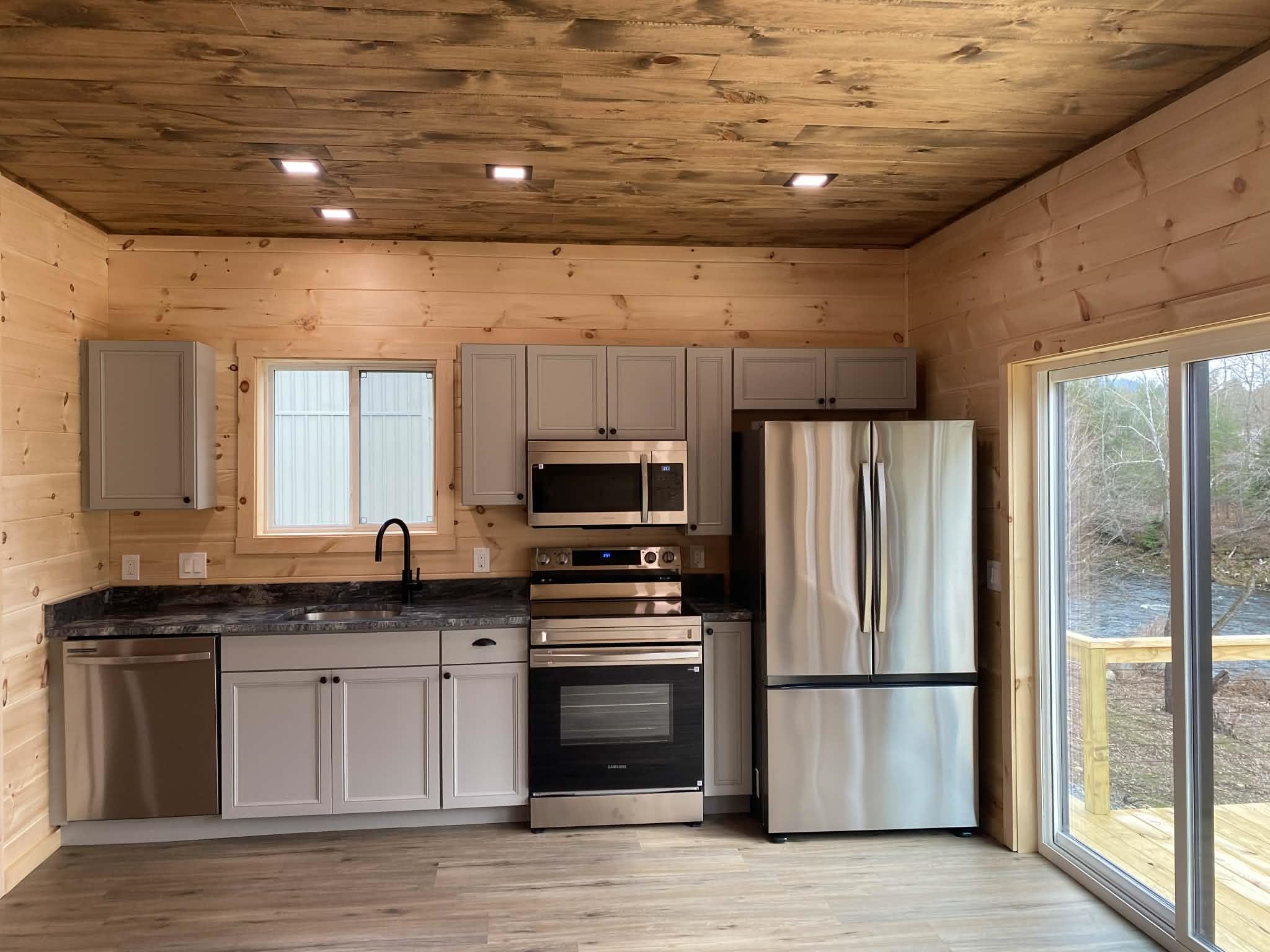 196 Washington Street 3