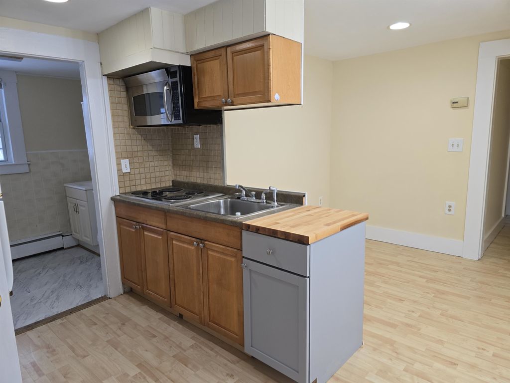 Photo of 165 South Main Street #6, Newport, NH 03773 (MLS # 5074289)