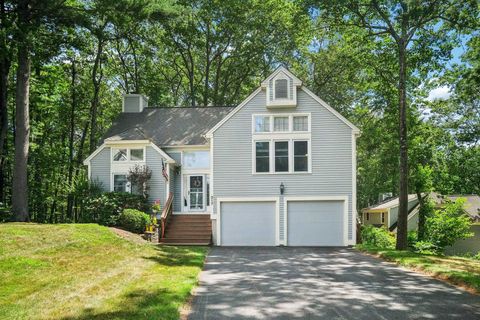 Photo of 317 Fox Run Road, Hudson, NH 03051 (MLS # 5052959) Photo of 317 Fox Run Road, Hudson, NH 03051 (MLS # 5052959)