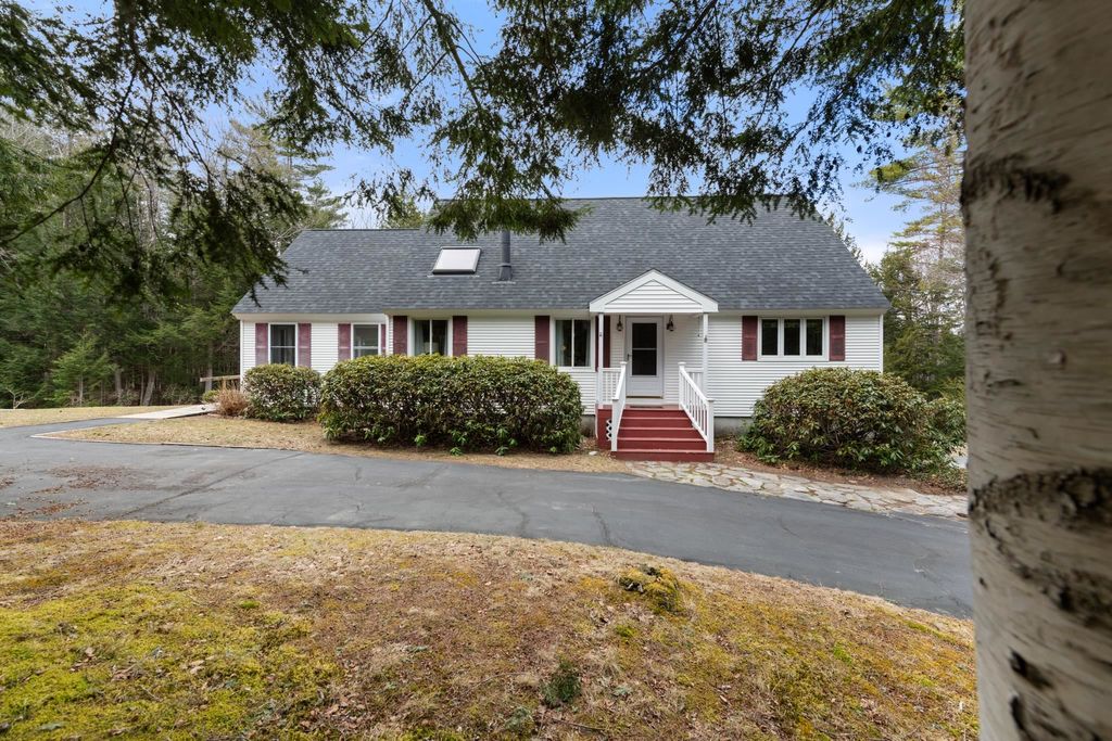 Photo of 126 Hobart Hill Road, Hebron, NH 03241 (MLS # 5083410)