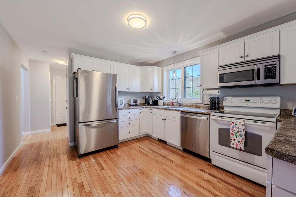 Photo of 12 Forest Hill Way #57, Manchester, NH 03109 (MLS # 5071056)