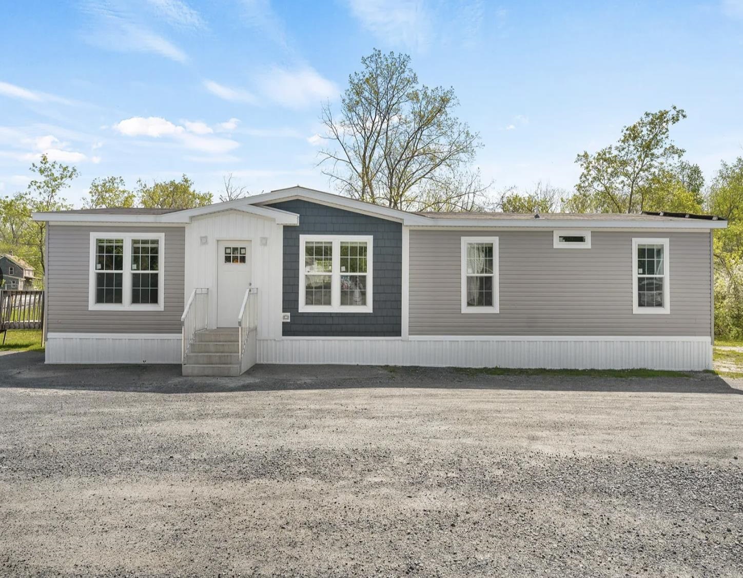 15 3rd / Okane Street