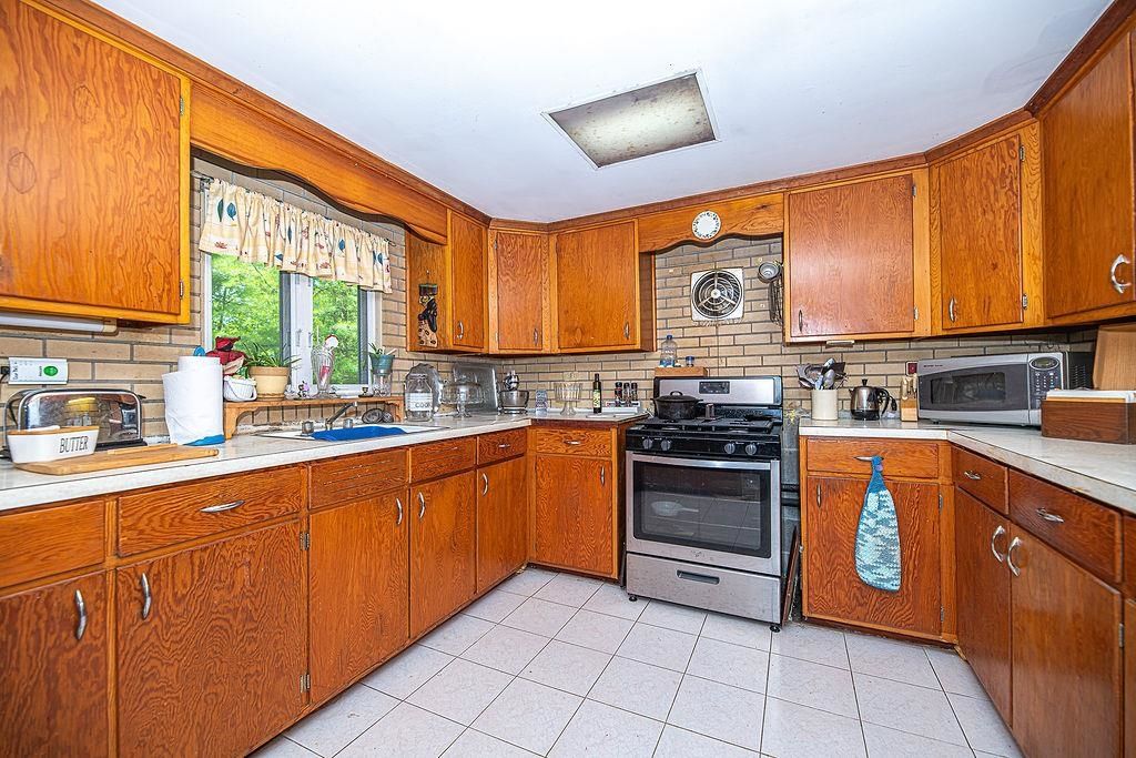 Photo of 5 Karen Road, Dunbarton, NH 03046 (MLS # 5054461)