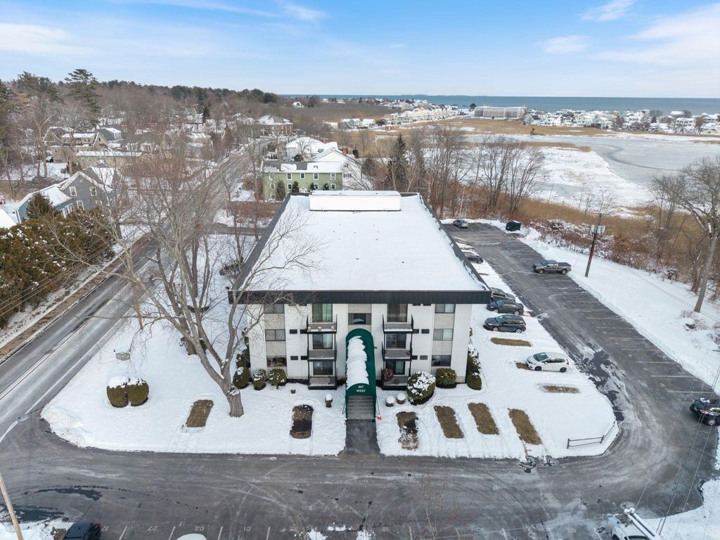 Photo of 467 High Street #10, Hampton, NH 03842 (MLS # 5077818)