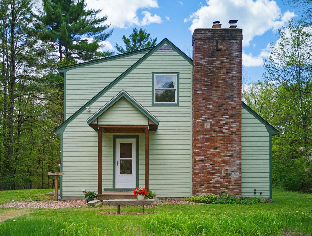 Photo of 16 Depot Street, New Boston, NH 03070 (MLS # 5089296)