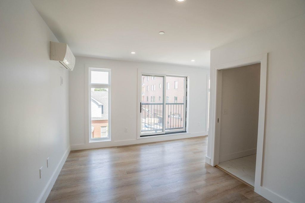 Photo of 238 Deer Street #202, Portsmouth, NH 03801 (MLS # 5058270)