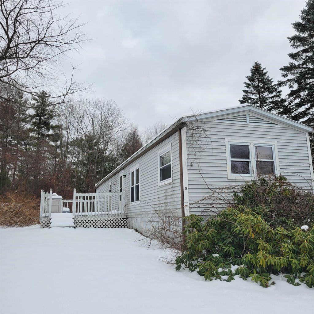 Photo of 5 Christian Street, Danville, NH 03819 (MLS # 5071624)