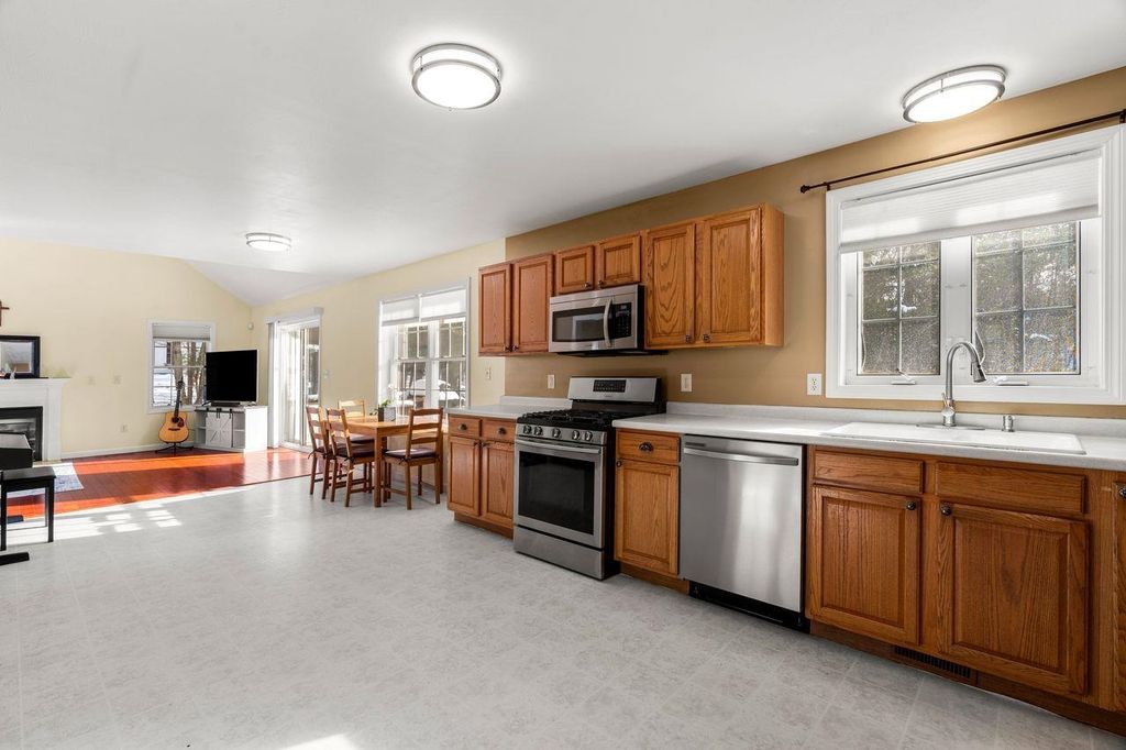 Photo of 1 Patricia Lane, Amherst, NH 03031 (MLS # 5074710)