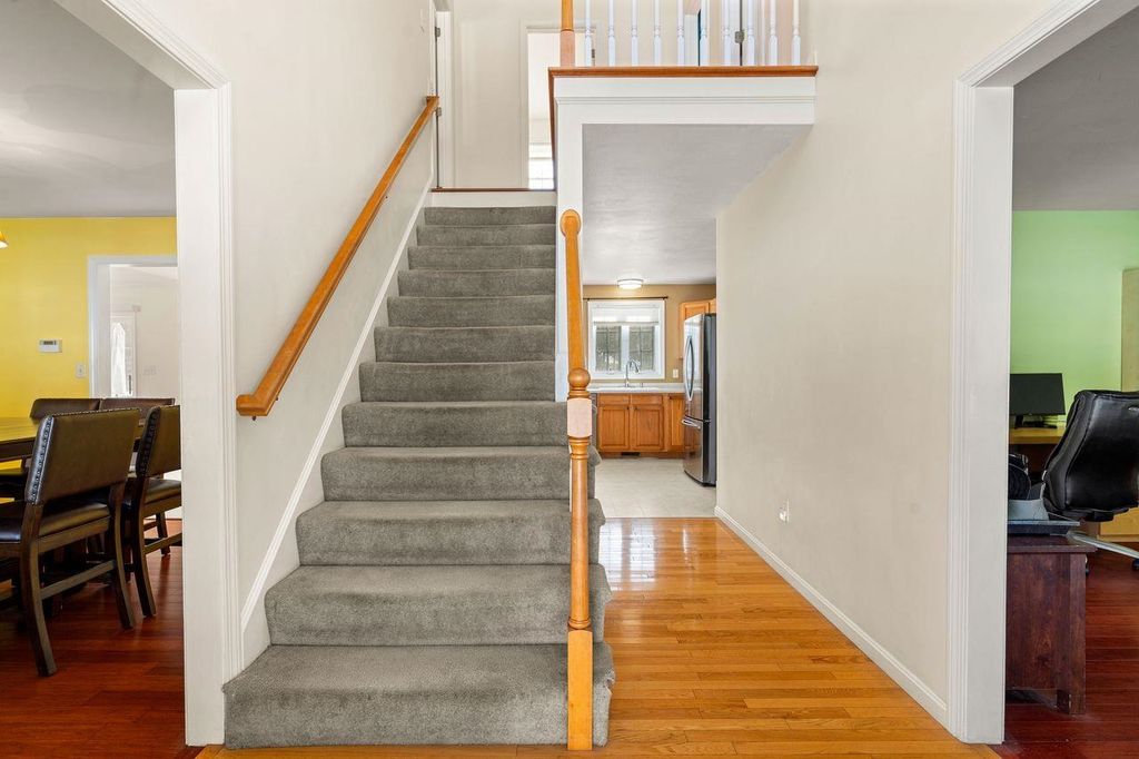 Photo of 1 Patricia Lane, Amherst, NH 03031 (MLS # 5074710)