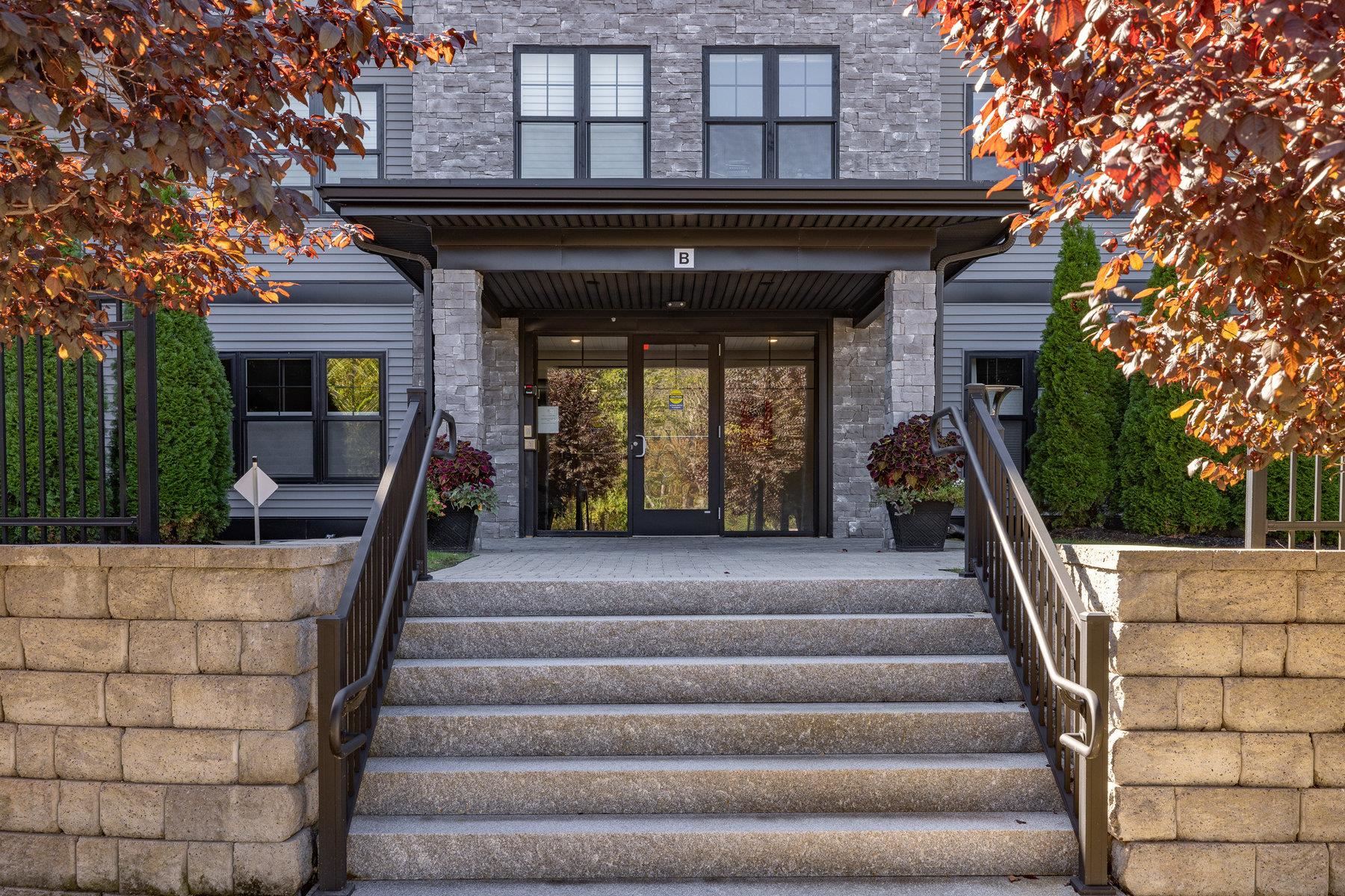 2075 Lafayette Road B17