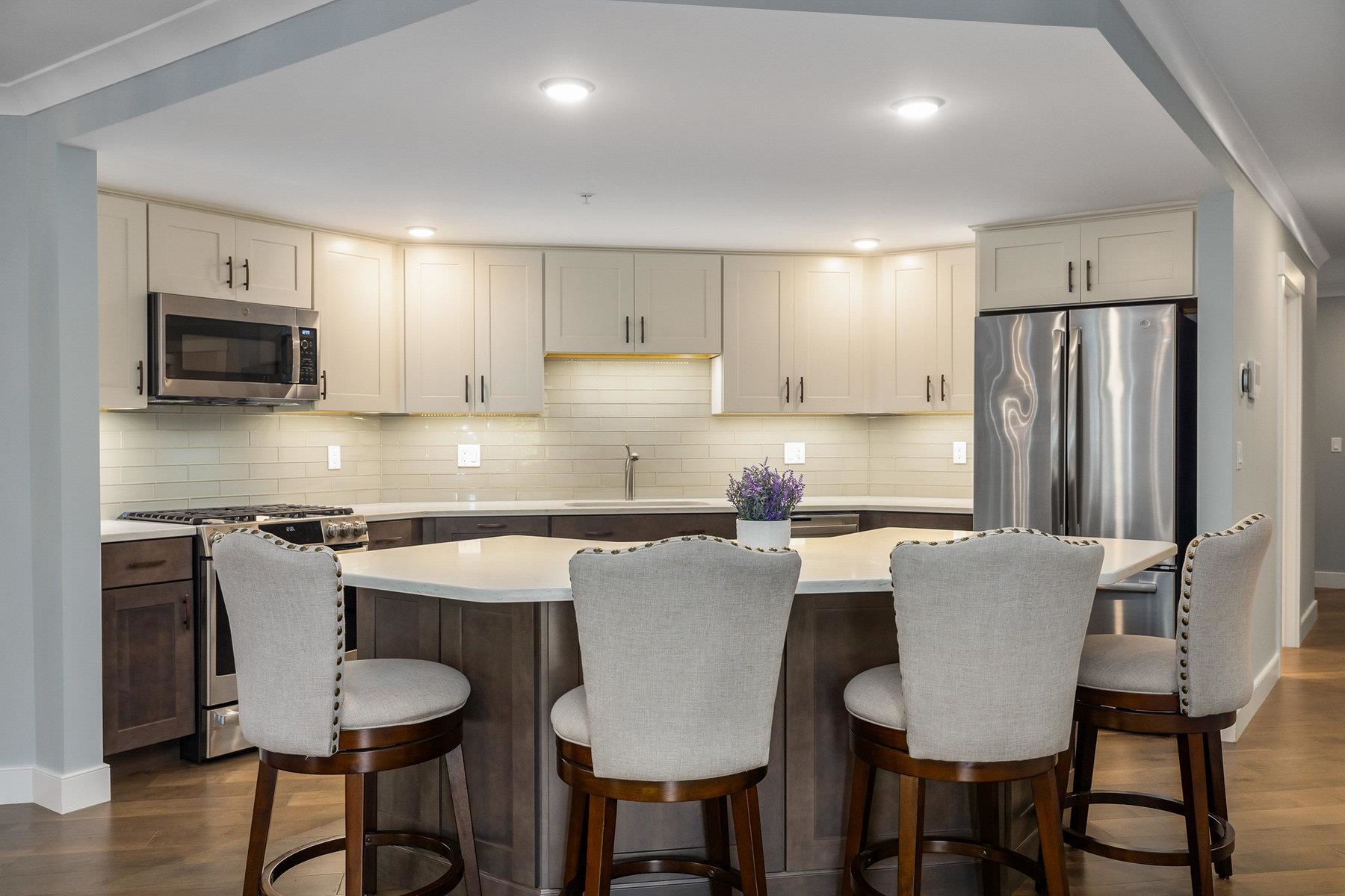 2075 Lafayette Road B17