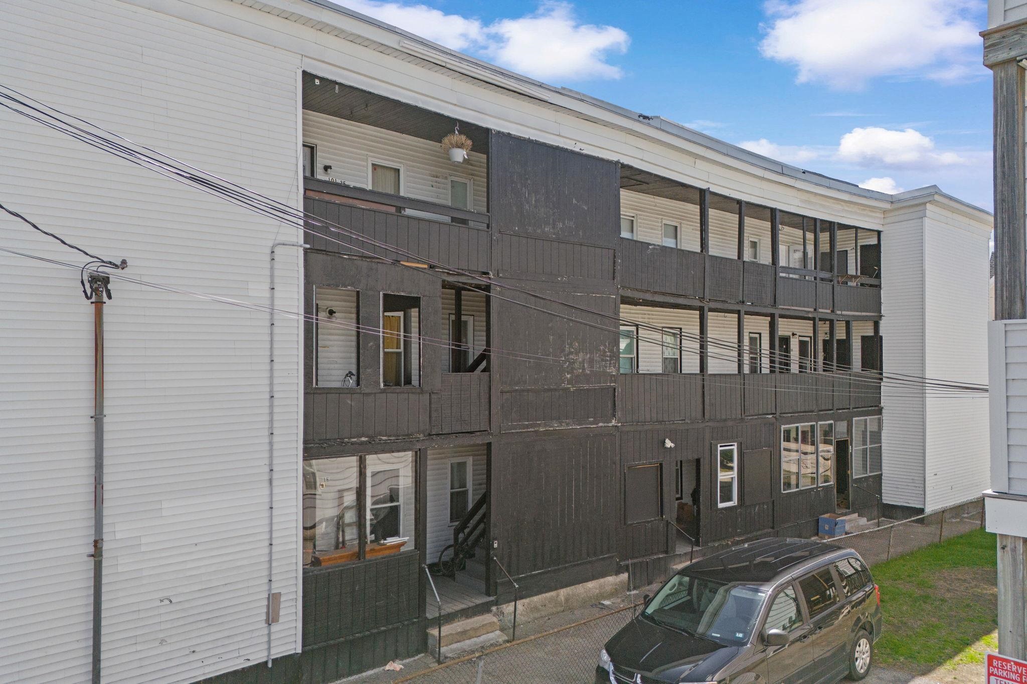 101-107 Putnam Street