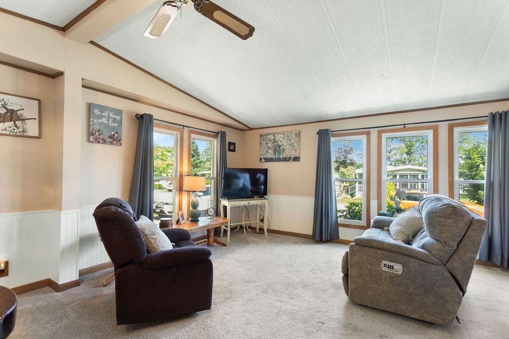 32 Monadnock Drive