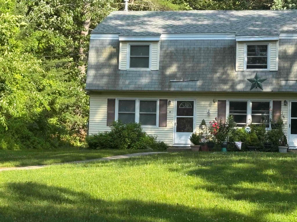 Photo of 4 Linda Lane #6, Stratham, NH 03885 (MLS # 5057035)