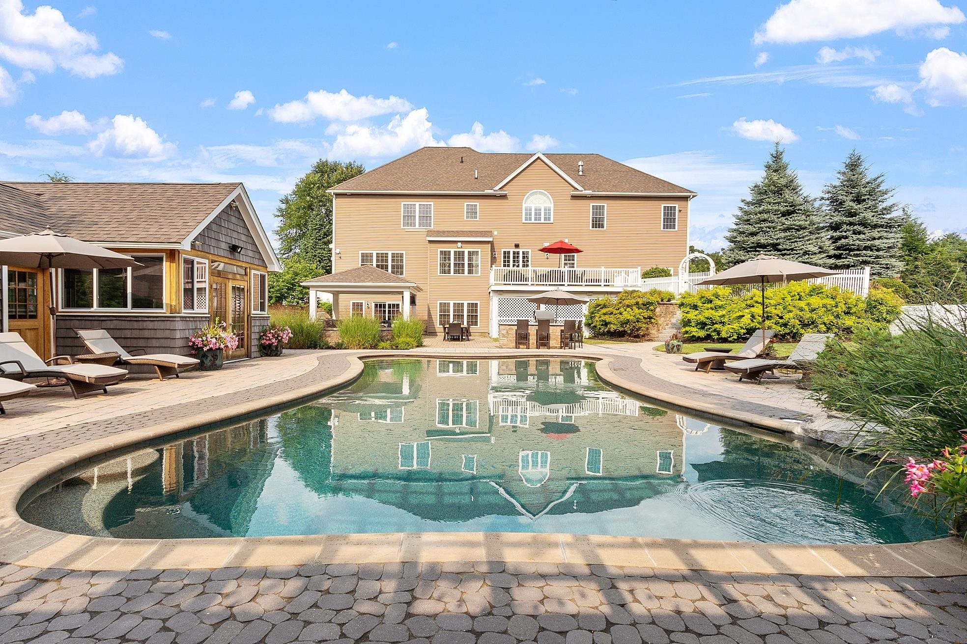 9 Orchard Blossom Road