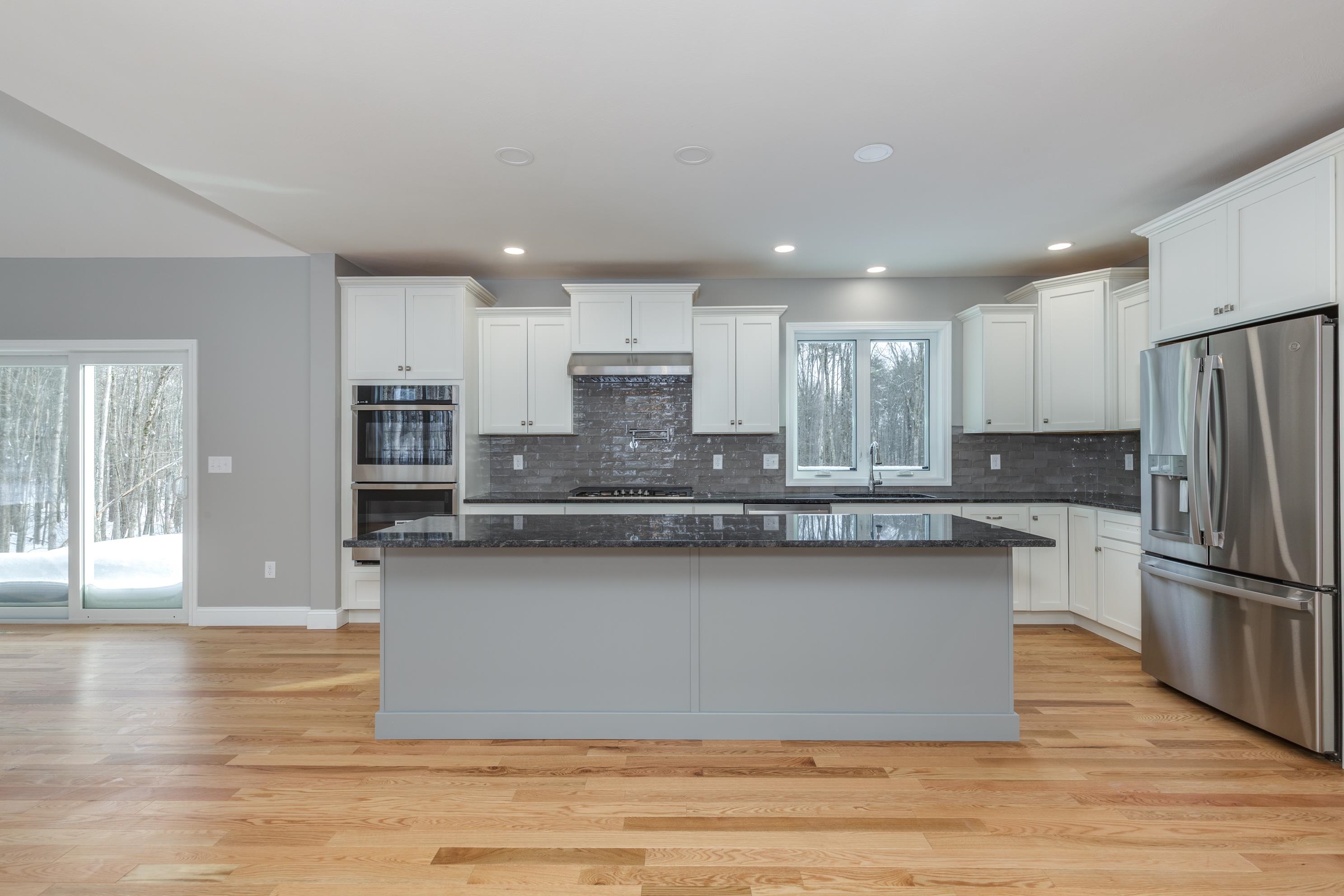 821 Cross Country Road