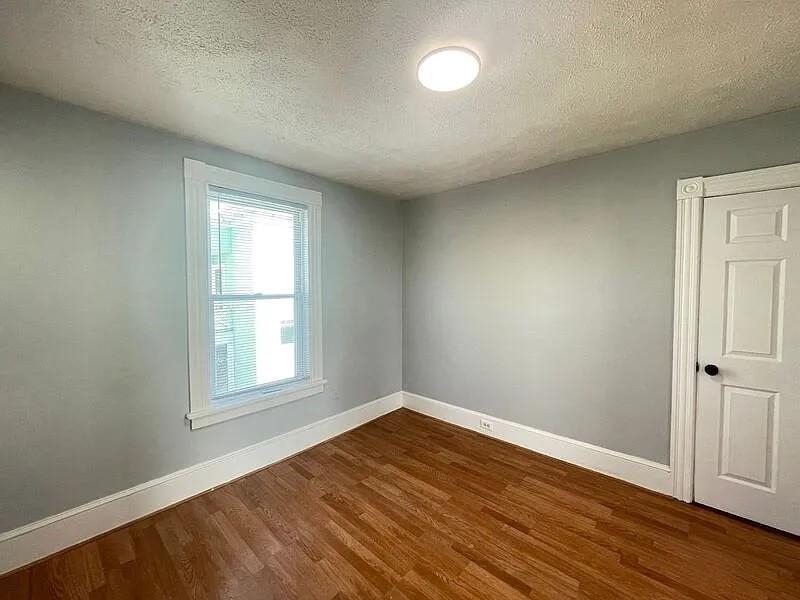 Manchester, New Hampshire 03103, United States, 3 Bedrooms Bedrooms, ,1 BathroomBathrooms,Residential,Active,190844