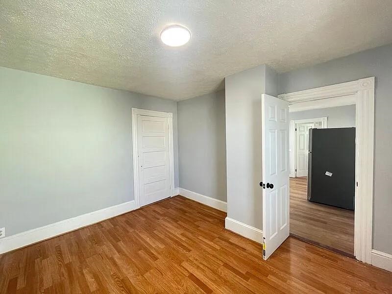 Manchester, New Hampshire 03103, United States, 3 Bedrooms Bedrooms, ,1 BathroomBathrooms,Residential,Active,190844