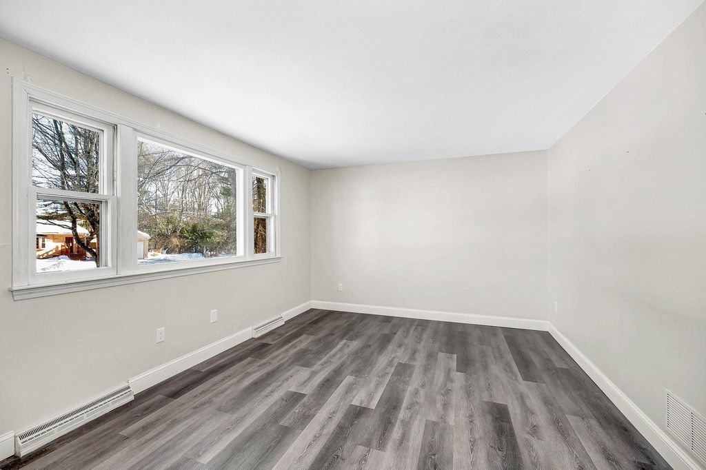 Photo of 4 Therriault Avenue, Salem, NH 03079 (MLS # 5076002)