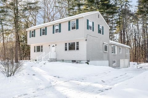 4 Therriault Avenue Salem NH 03079