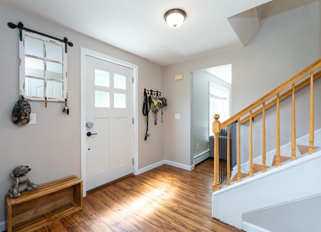 Photo of 15 Spruce Court, Hooksett, NH 03106 (MLS # 5060331)