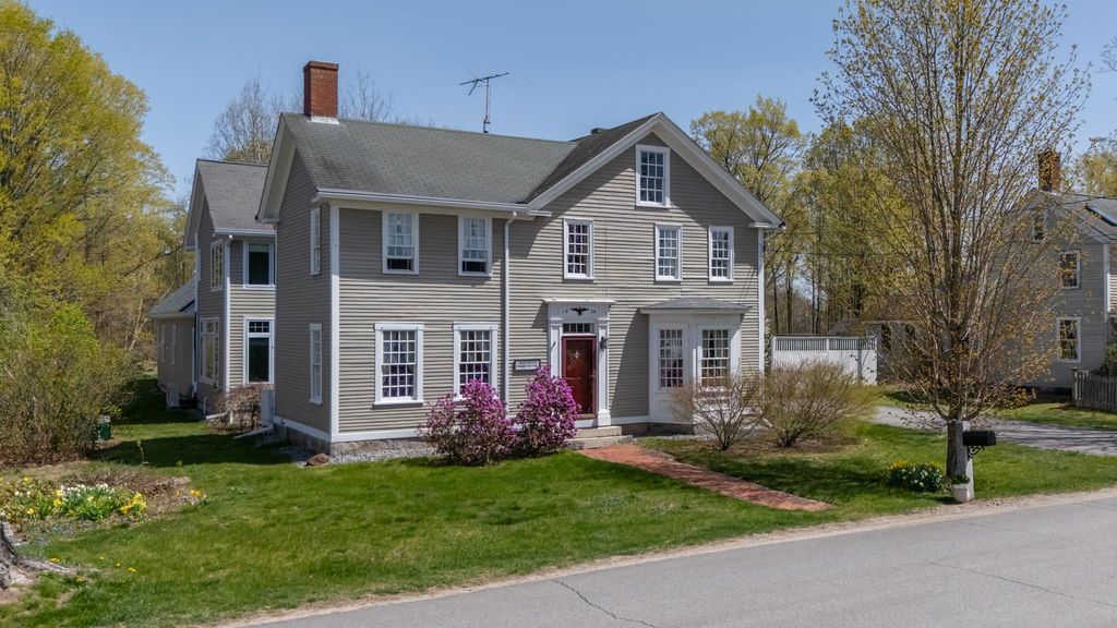 Photo of 1003 School Street, Dunbarton, NH 03046 (MLS # 5078456)
