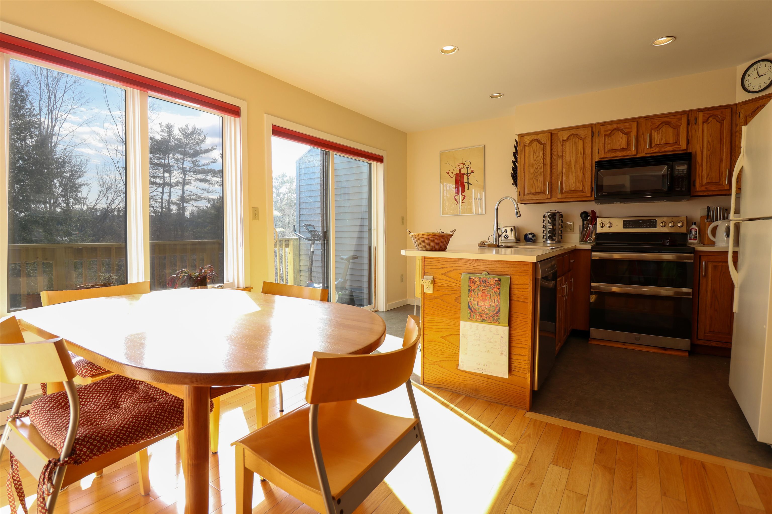 27 College Hill Road