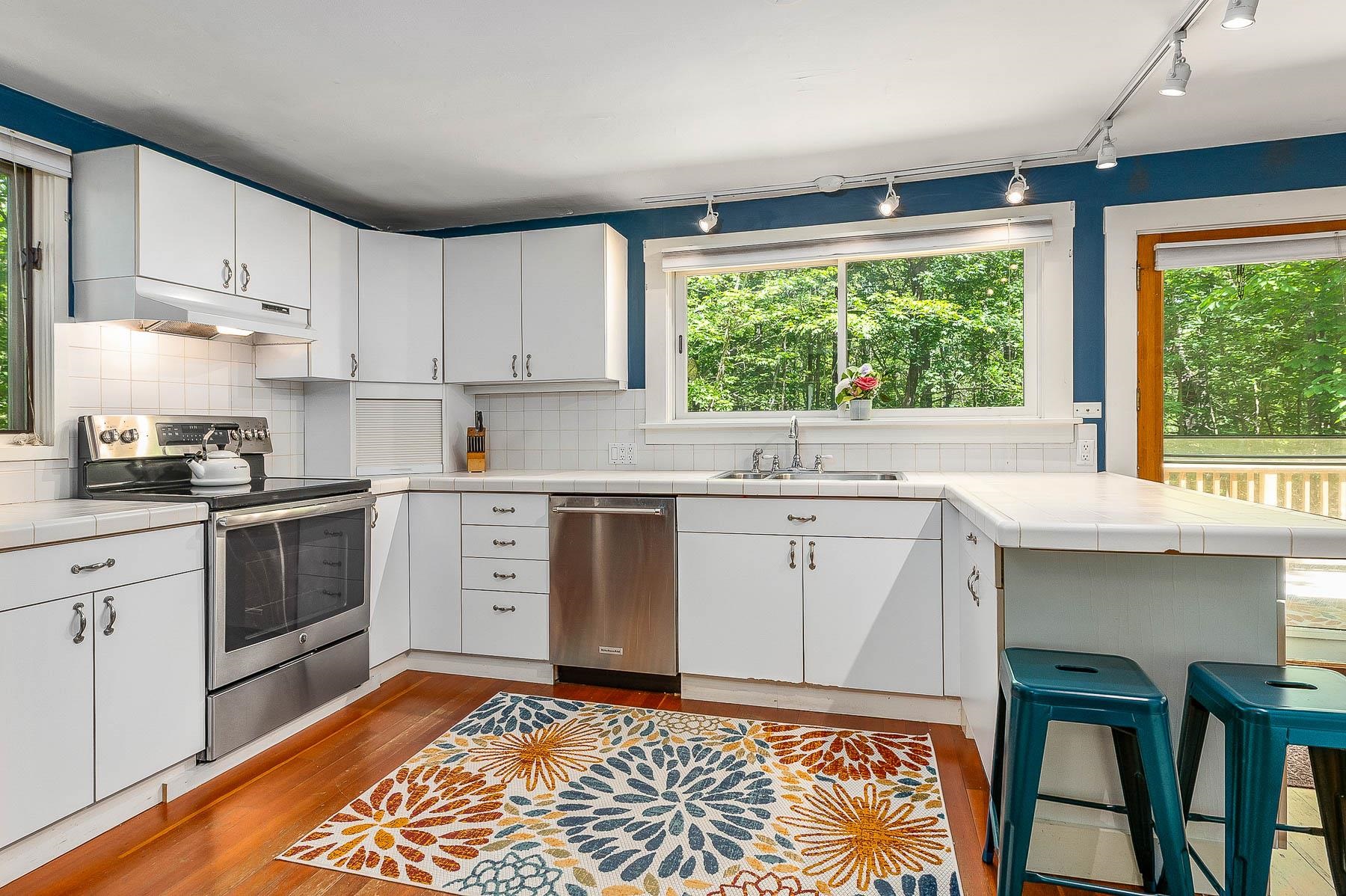 29 Woodlawn Avenue
