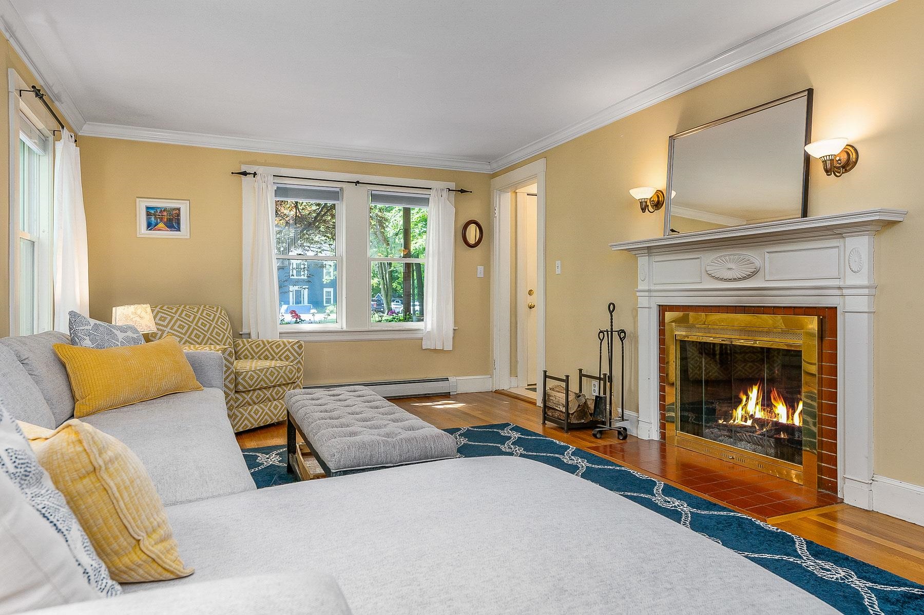 29 Woodlawn Avenue