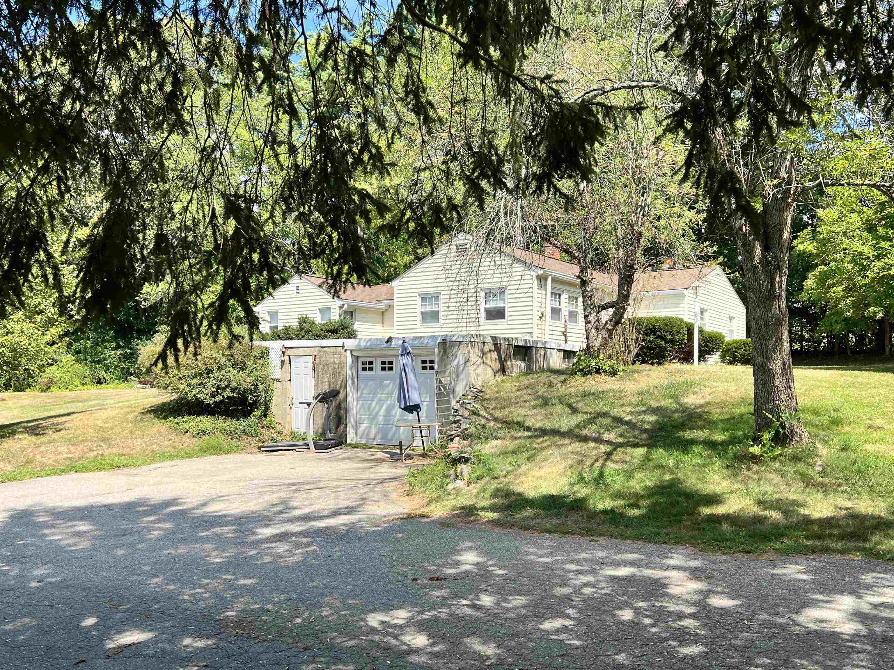 30 East Derry Road